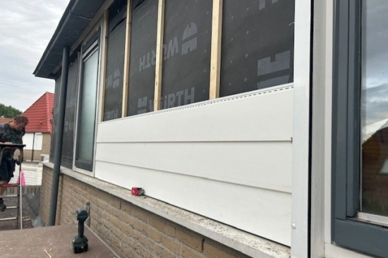 Kunststof gevelbekleding monteren: compleet stappenplan